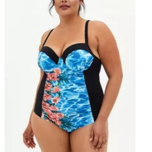 NWT Torrid bathing suit, sz 2